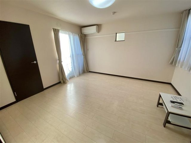 レオネクストヘリオス　ハウスの居間・リビング