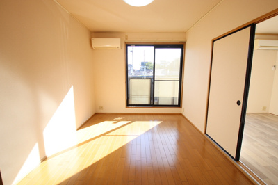 【居間・リビング】 | サンヴェール Ａ棟 | 洋室6帖