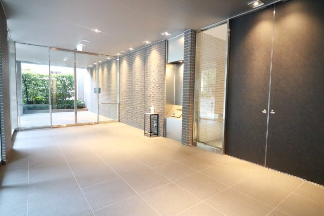 【エントランス】