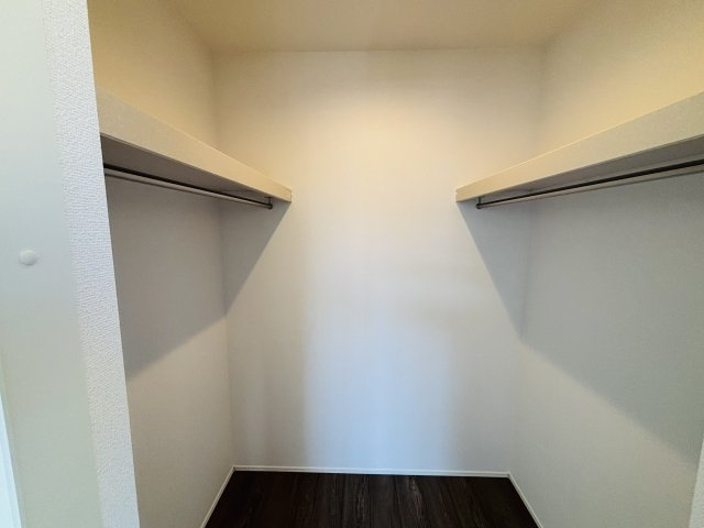 GRAFARE瀬戸市品野町5期｜名古屋市の戸建ならホームアップの収納|【売主施工例】ウォークインクローゼット