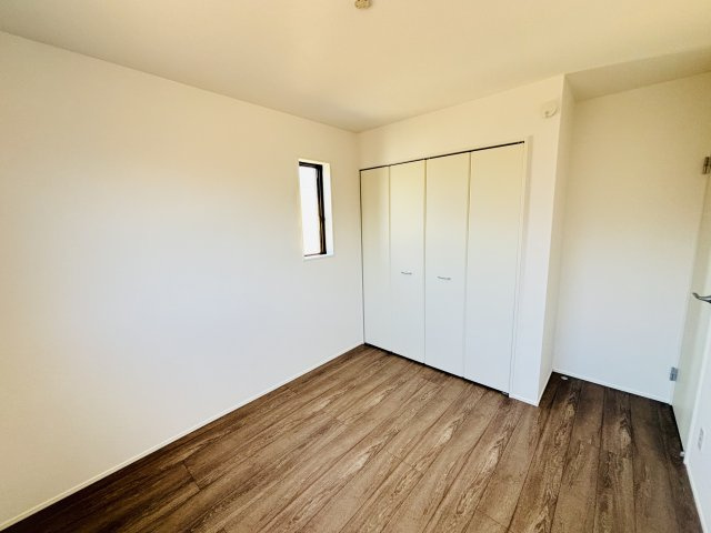 GRAFARE瀬戸市品野町5期｜名古屋市の戸建ならホームアップの洋室|【売主施工例】全室収納付き