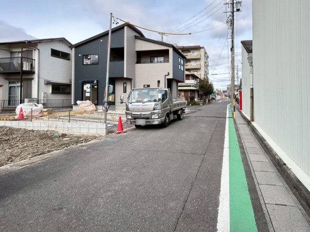 ブルーミングガーデン　一宮市三条　全1区画分譲の前面道路含む現地写真|「現地（2026年1月11日）撮影」　
■前面道路　
■ヤマダ不動産　株式会社リライフ