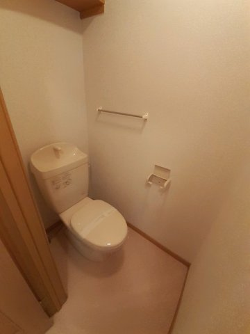 エテルノのトイレ|ゆったりとした空間のトイレです