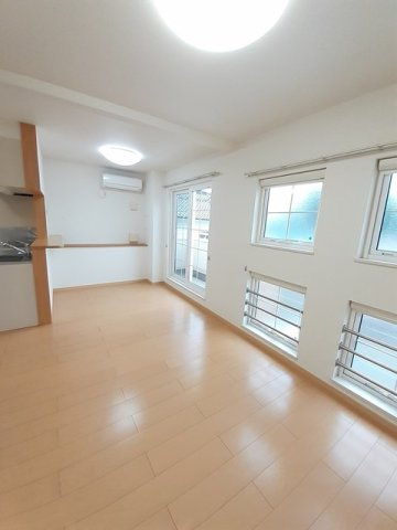 メゾン山中　Ｂの居間・リビング|使いやすい居間です