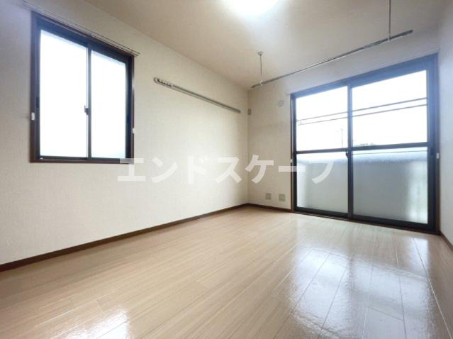 ミルキーウェイAの居間・リビング|高崎、前橋のお部屋探しはエンドスケープまで！お客様の理想お聞かせ下さい♪