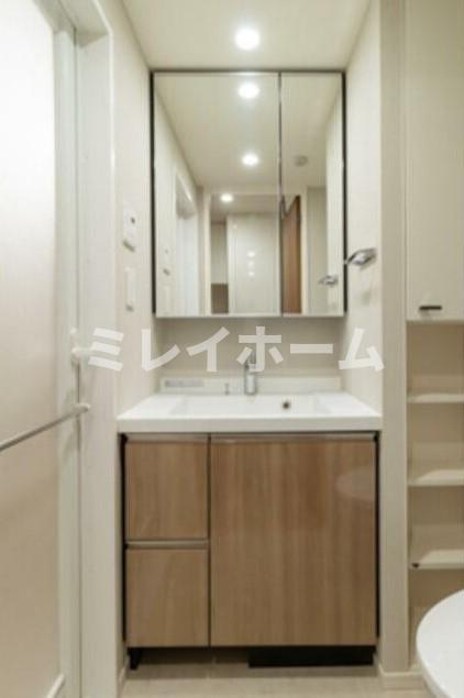 パークリュクス蒲田１丁目の洗面所