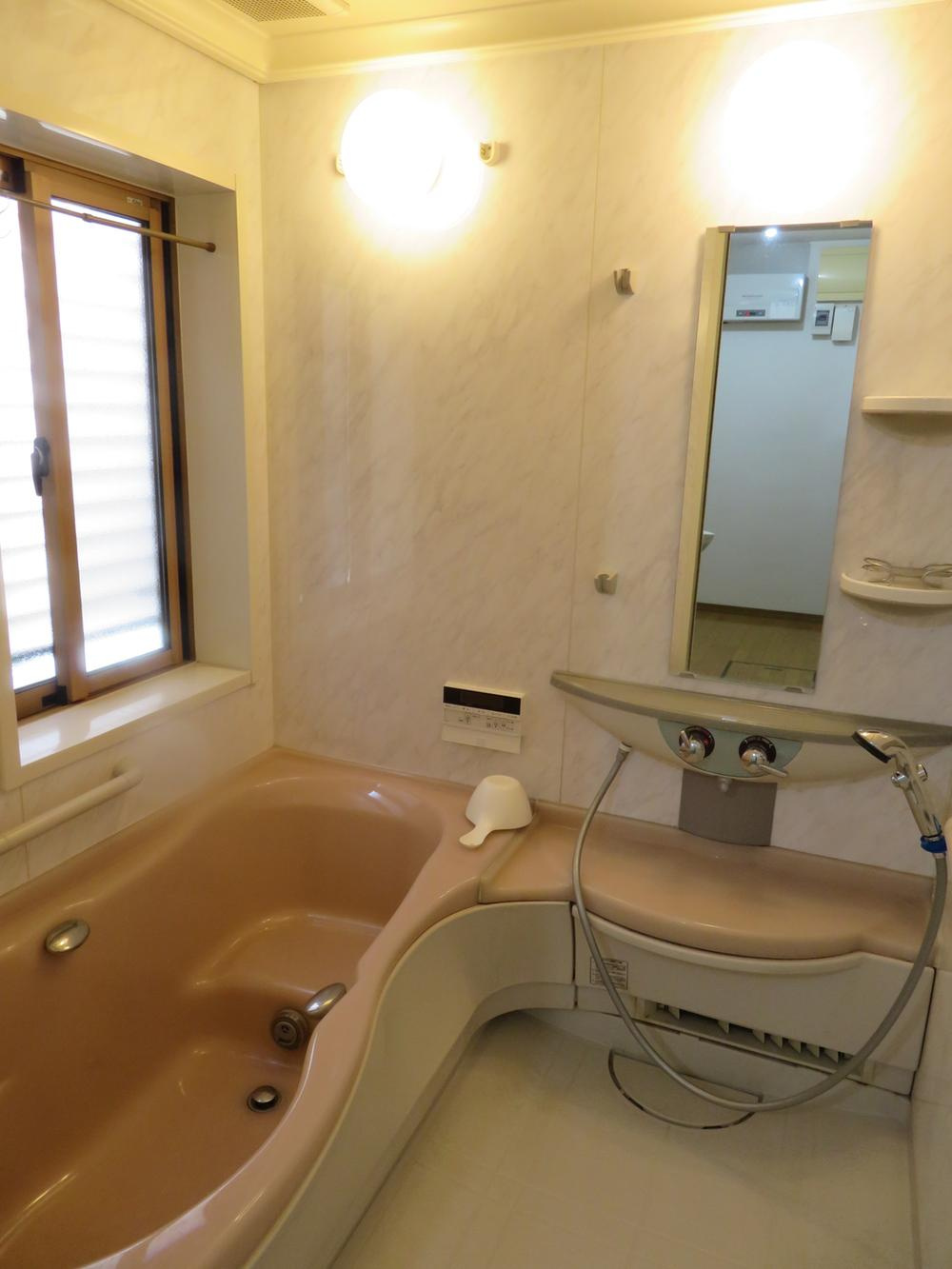 船橋本町1丁目　中古一戸建ての浴室|ユニットバス
■物件内覧・資金計画相談・住宅ローン相談、リフォーム相談、お問合せ受付中■
※当日・翌日のご内覧、ご相談はお電話でのお問合せがスムーズです！