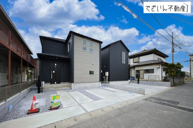 【外観】 | GRAFARE久喜市南7期　新築住宅 | ≪2号棟≫安心して暮らせる利便性と、子どもを安心して育てられる穏やかな住環境が魅力です。
現地(2026年3月撮影)