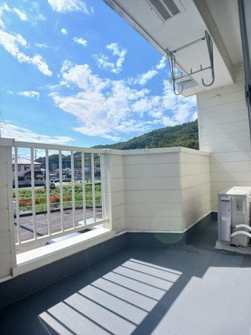 ラフィネメゾンのバルコニー|落ち着いた時間を過ごせるバルコニーです