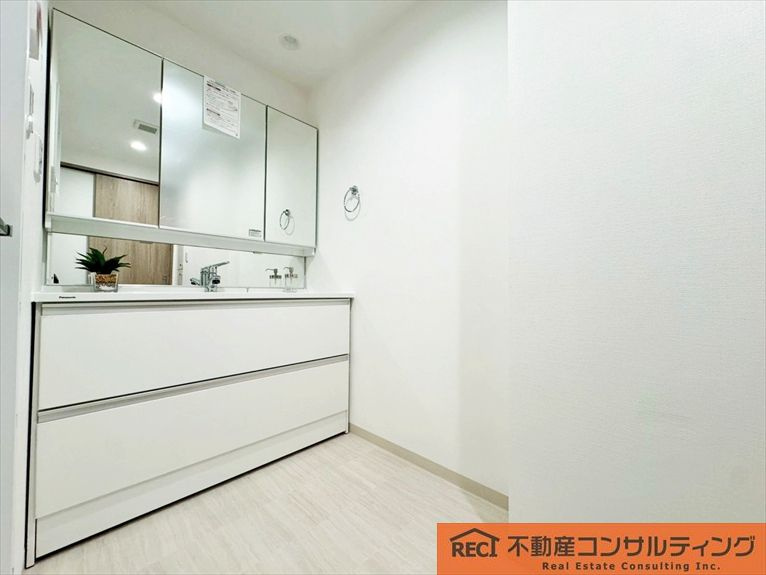 ジークレフ御影山手緑楓館の独立洗面台