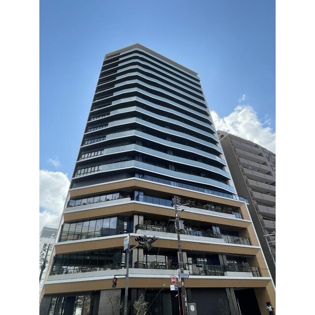 コンフォリア・リヴ本町WEST Qの外観