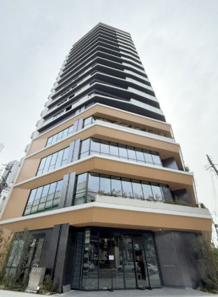 コンフォリア・リヴ本町WEST Qの外観