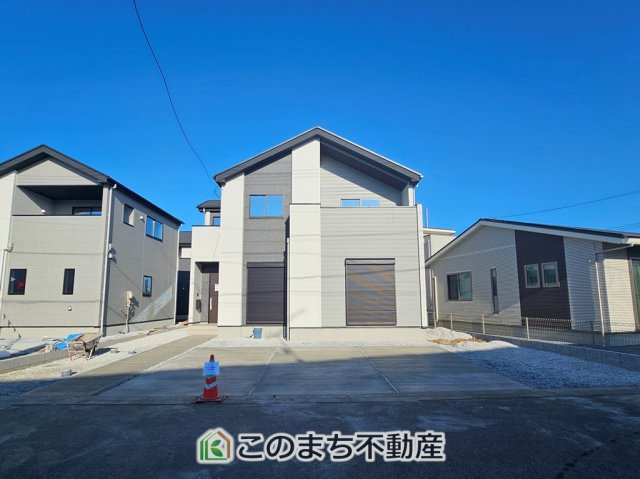 リガーレ小山市城西2期　3号棟の駐車場|お車駐車スペース３台分ご用意しております♪