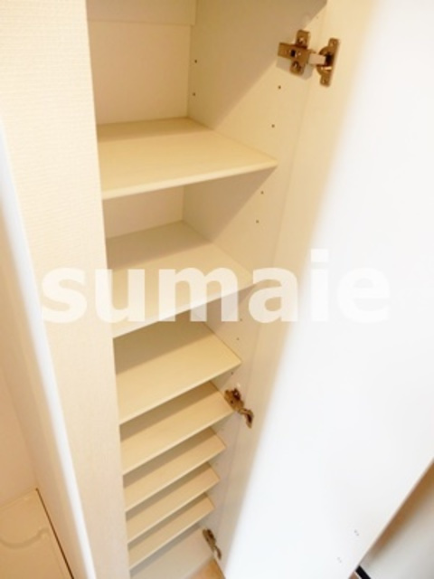 リブリ・アデーレの玄関|シューズボックスあります！