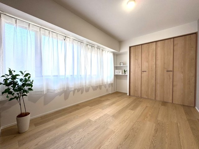 ◆令和７年９月リフォーム完了◆駅徒歩１分の至便地◆ＷＩＣ付き◆グラン・ドムール丹波口の洋室|洋室