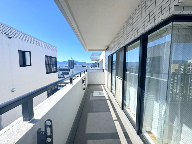 ◆令和７年９月リフォーム完了◆駅徒歩１分の至便地◆ＷＩＣ付き◆グラン・ドムール丹波口のバルコニー|南面バルコニー