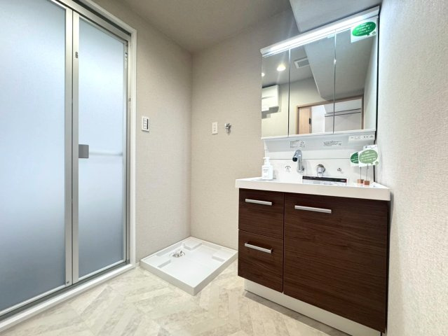 ◆令和７年９月リフォーム完了◆駅徒歩１分の至便地◆ＷＩＣ付き◆グラン・ドムール丹波口の独立洗面台|洗面化粧台