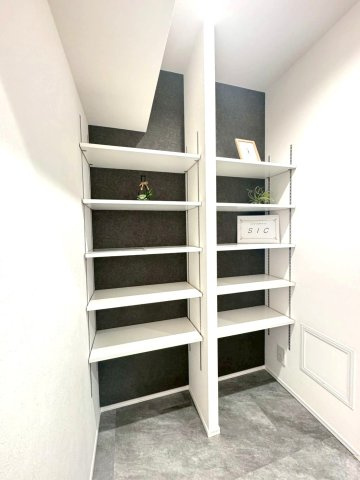 ◆令和７年９月リフォーム完了◆駅徒歩１分の至便地◆ＷＩＣ付き◆グラン・ドムール丹波口の収納|シューズクローク