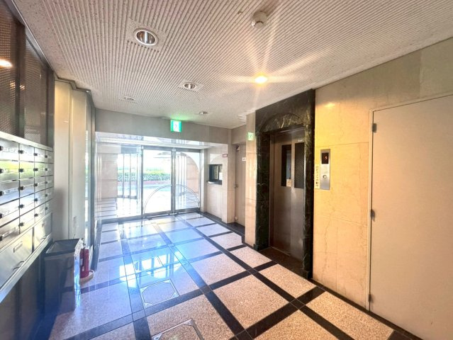 ◆令和７年９月リフォーム完了◆駅徒歩１分の至便地◆ＷＩＣ付き◆グラン・ドムール丹波口のエントランス|エントランス