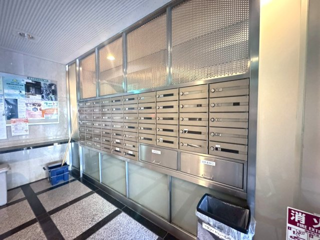 ◆令和７年９月リフォーム完了◆駅徒歩１分の至便地◆ＷＩＣ付き◆グラン・ドムール丹波口の設備|郵便受け