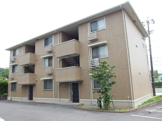 ボナール亀山の外観