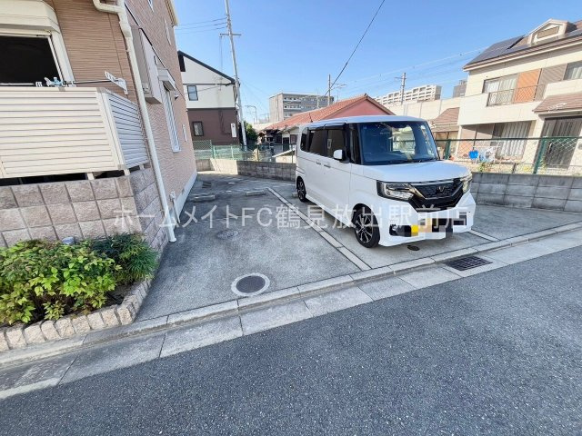 東大阪市稲田本町１丁目のアパートの駐車場