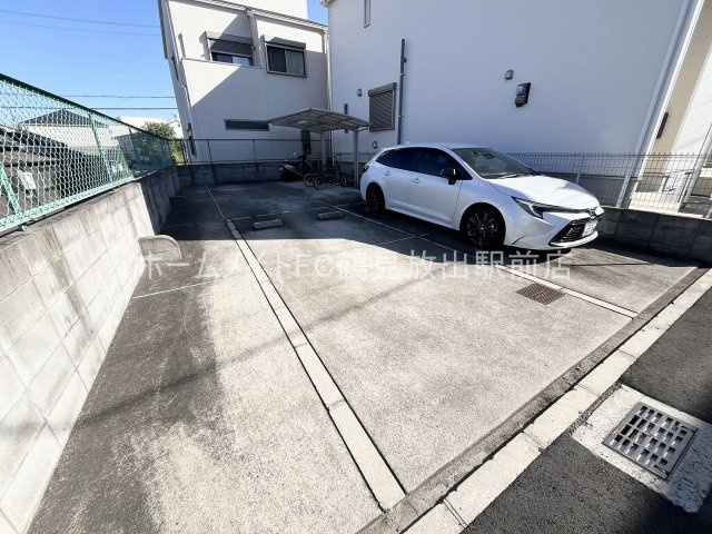 東大阪市稲田本町１丁目のアパートの駐車場