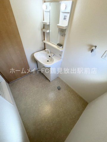 東大阪市稲田本町１丁目のアパートの洗面所