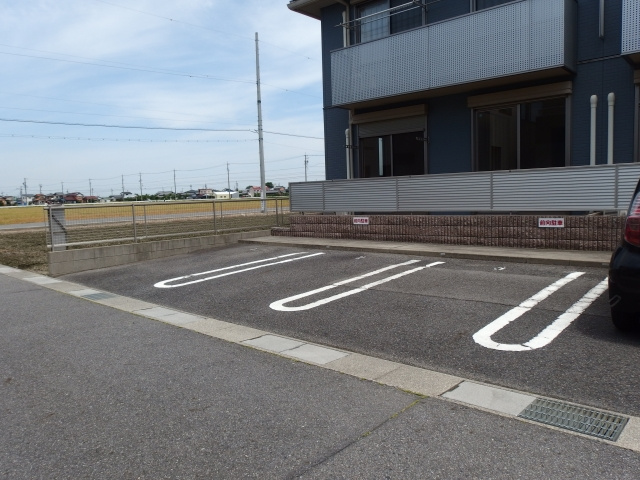 ＤＩＡＳ西袖広Ｂの駐車場
