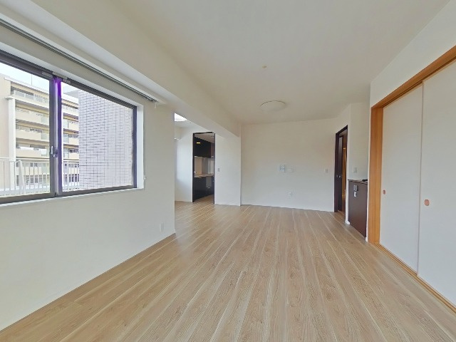 ローレルコート新千里東町あかしやの丘Ⅰ番館の居間・リビング