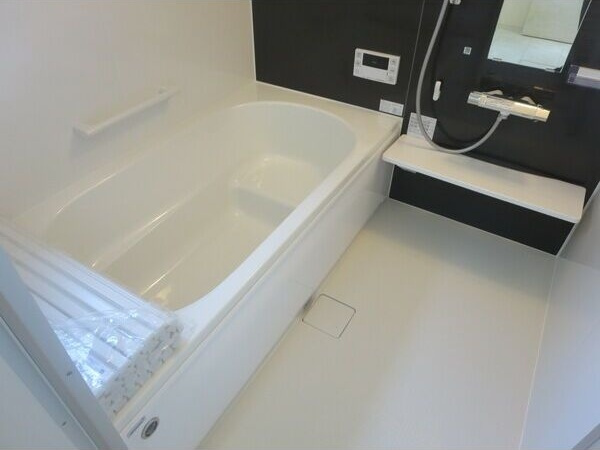 枚方市西船橋1丁目戸建ての浴室