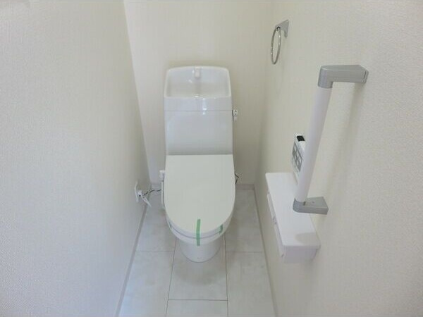 枚方市西船橋1丁目戸建てのトイレ