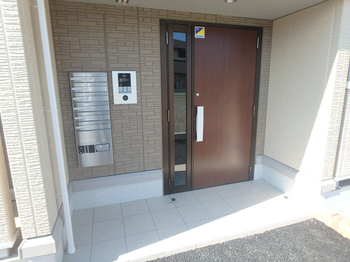 カンパーレ　Sのエントランス