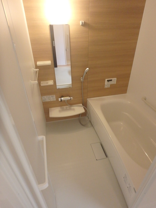 カンパーレ　Sの浴室