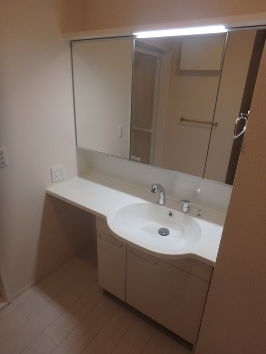 カンパーレ　Sの洗面所