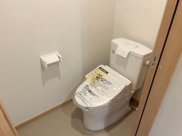 伊東市大原　オーナーチェンジ物件のトイレ|トイレもリフォーム済み
