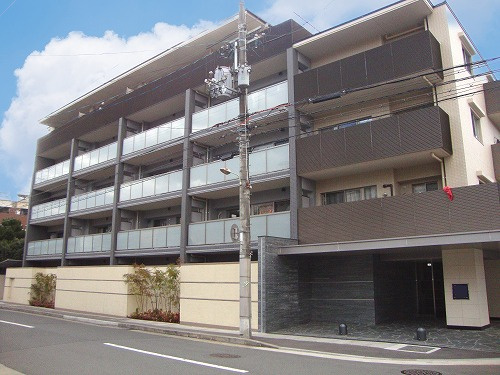 プレサンス京都一乗寺の外観