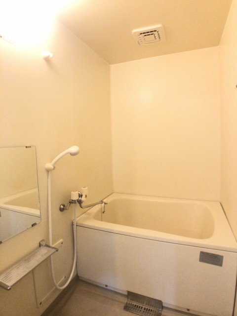 サンプレイスＰａｒｔ２の浴室|バス