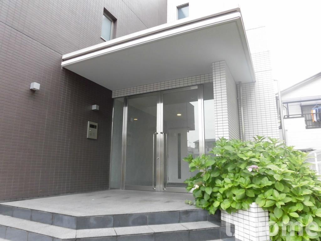 グランデ紫陽花の玄関