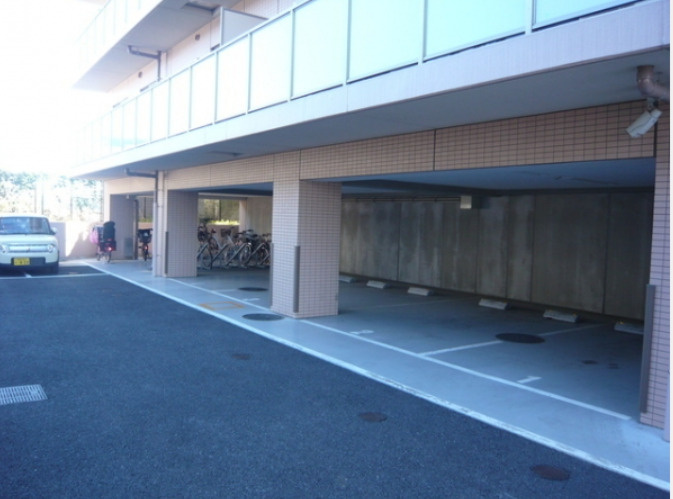 Ciment二子玉川　カウンターキッチン　オートロック　宅配BOXの駐車場