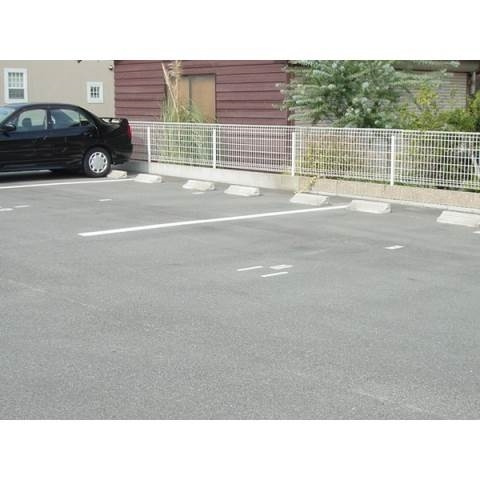 パストラルコートＰ棟の駐車場