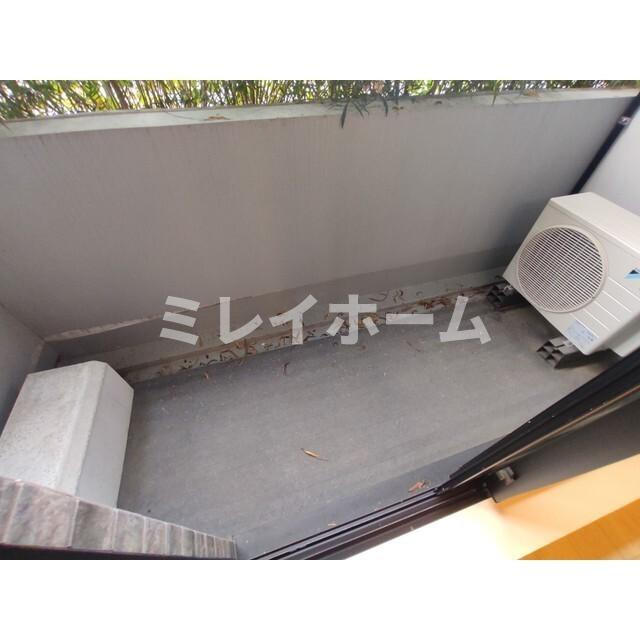 プレール・ドゥーク雪が谷大塚のバルコニー