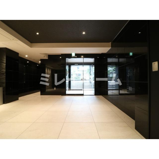 プレール・ドゥーク雪が谷大塚のエントランス