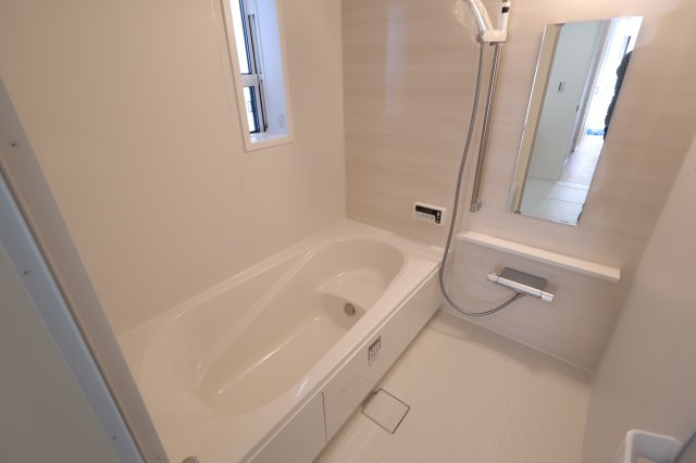 《仲介手数料無料》大宮区天沼町２丁目724-3(No.3)新築一戸建てメルディアの浴室|撮影日 2025年11月15日 13:00 晴れ