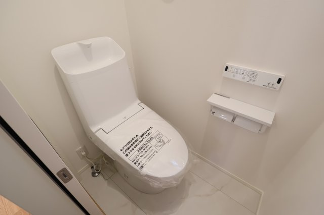 《仲介手数料無料》大宮区天沼町２丁目724-3(No.3)新築一戸建てメルディアのトイレ|撮影日 2025年11月15日 13:00 晴れ