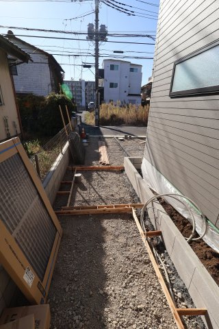 《仲介手数料無料》大宮区天沼町２丁目724-3(No.3)新築一戸建てメルディアの駐車場|撮影日 2025年11月15日 13:00 晴れ