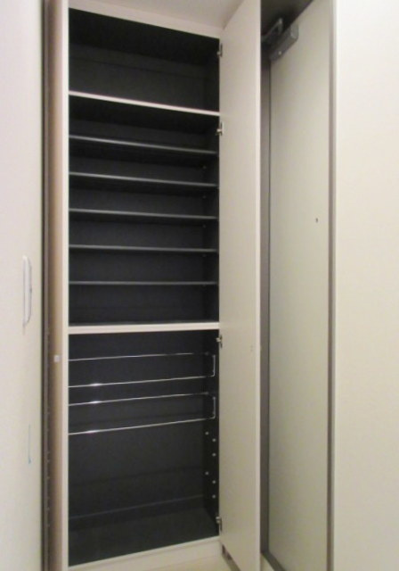 ヤマウロコＷＥＳＴの玄関