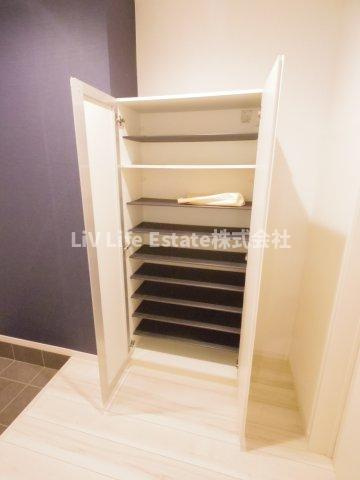 デュラカーサコブシⅡの玄関