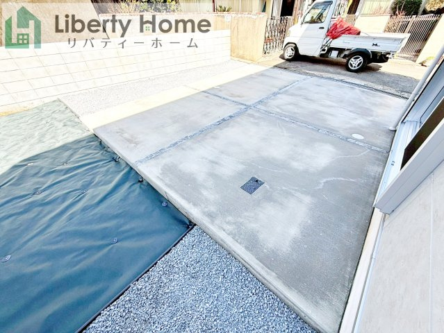 取手市中原町　新築戸建の駐車場