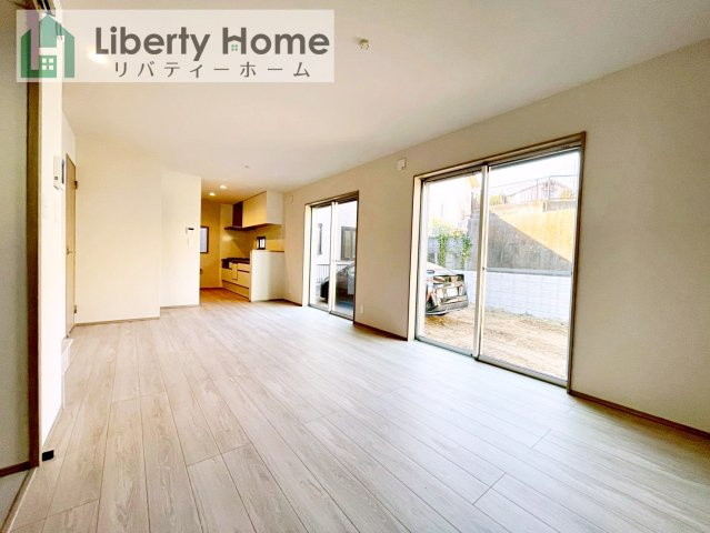 取手市中原町　新築戸建の居間・リビング